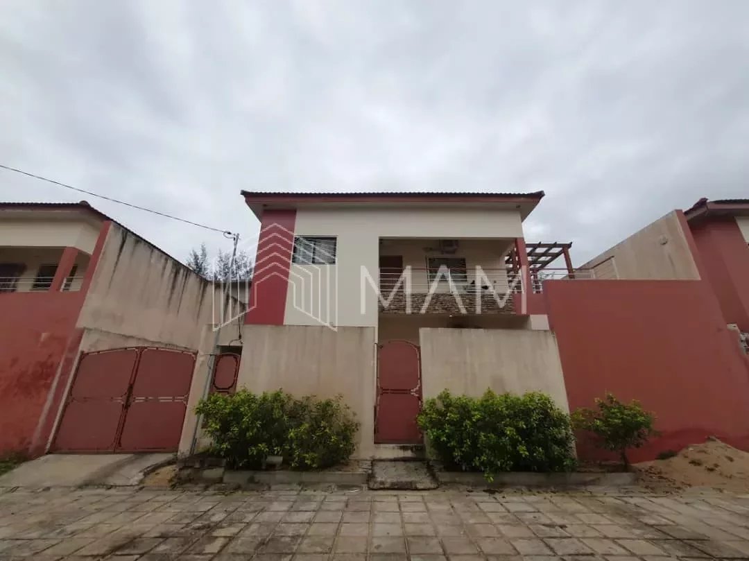 VILLA DUPLEX 4Pièces 206M² ROUTE BASSAM