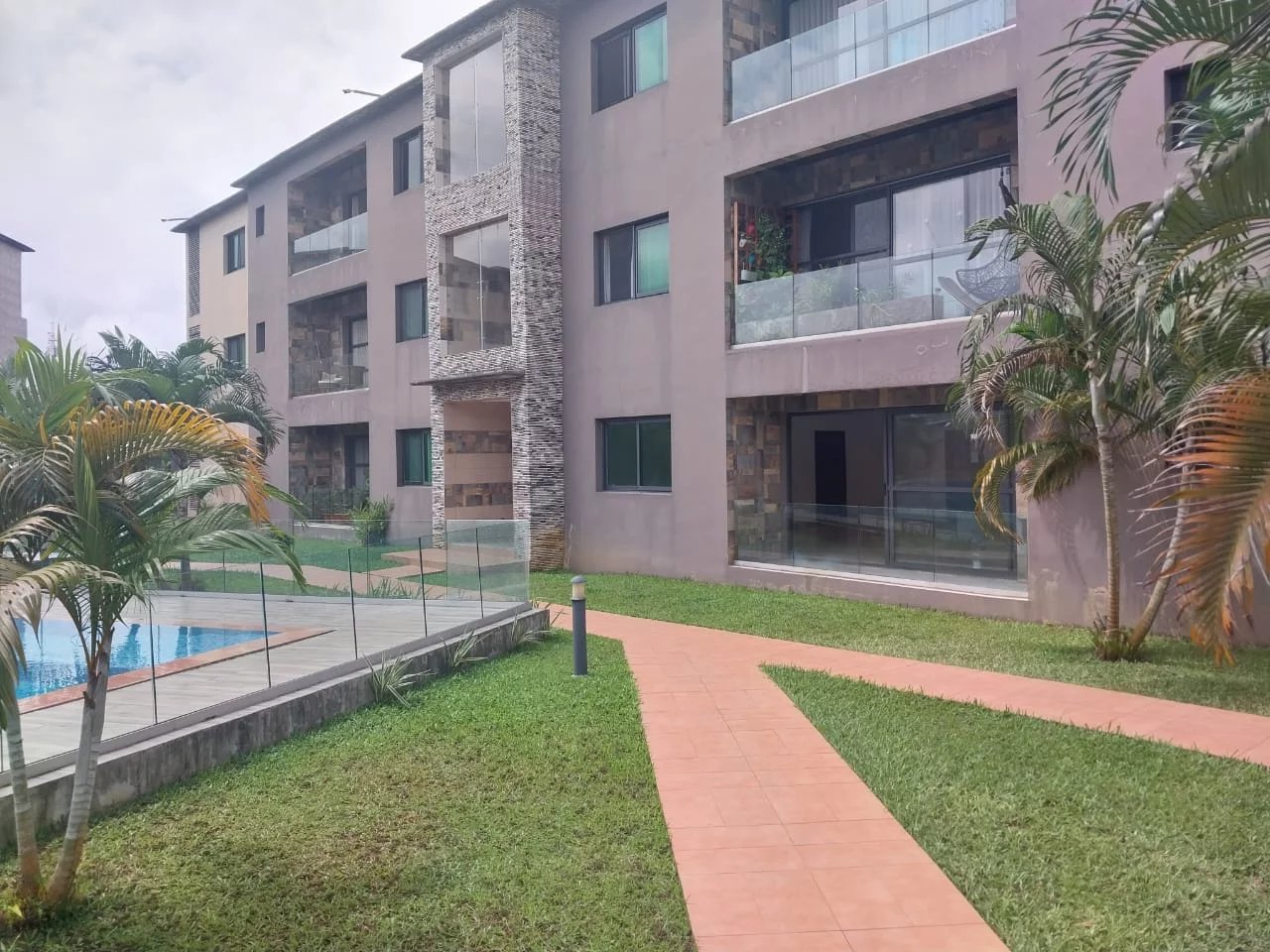 LOCATION Appartement de 4 pièces 2 plateaux vallon