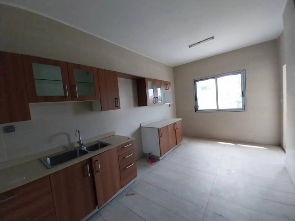 Appartement à louer 4P Zone 4, rue du 07 décembre