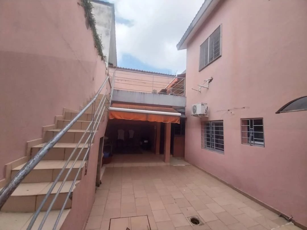 Villa duplex à louer 7P Riviera 4 cité Verdoyante