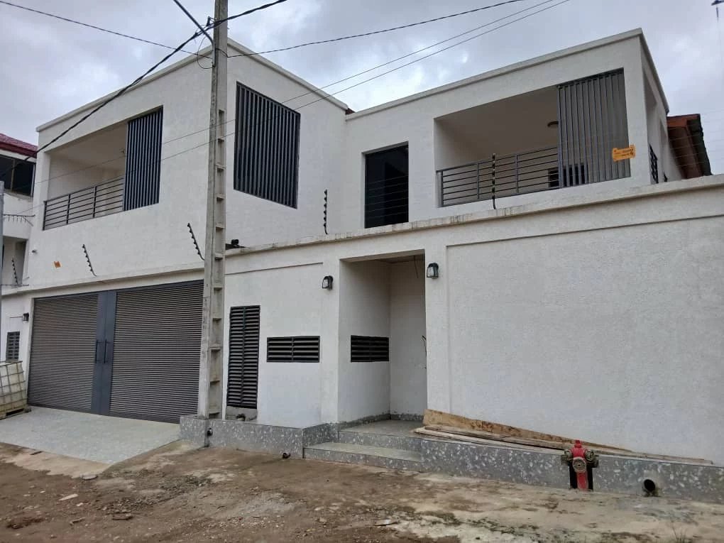 Villa à louer 6 pièces Angré Chu cité Palma 2