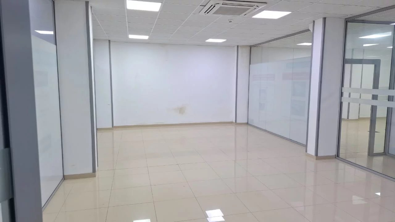 BUREAU A LOUER 350M2, PLATEAU Avenue NOGUES