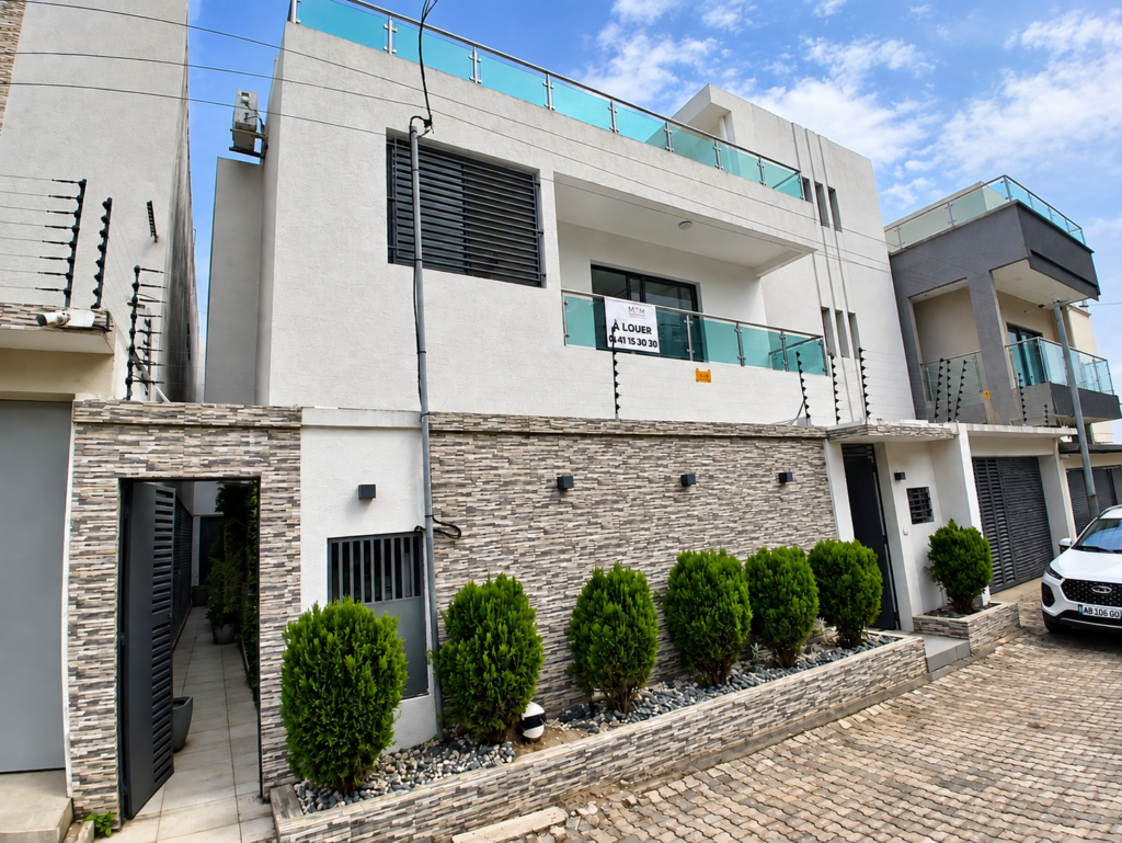 VILLA DUPLEX 07 PIECES – FAYA